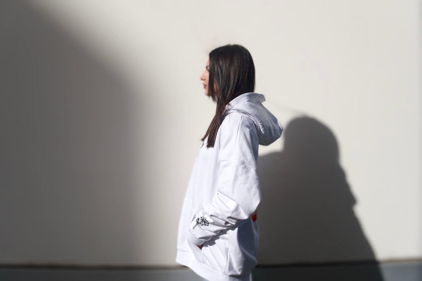 LEVNTATE / Flower-Drop Oversize Hoodie (weiß)