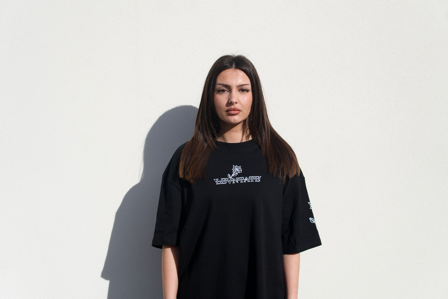 LEVNTATE / Flower-Drop Oversize T-Shirt (schwarz)