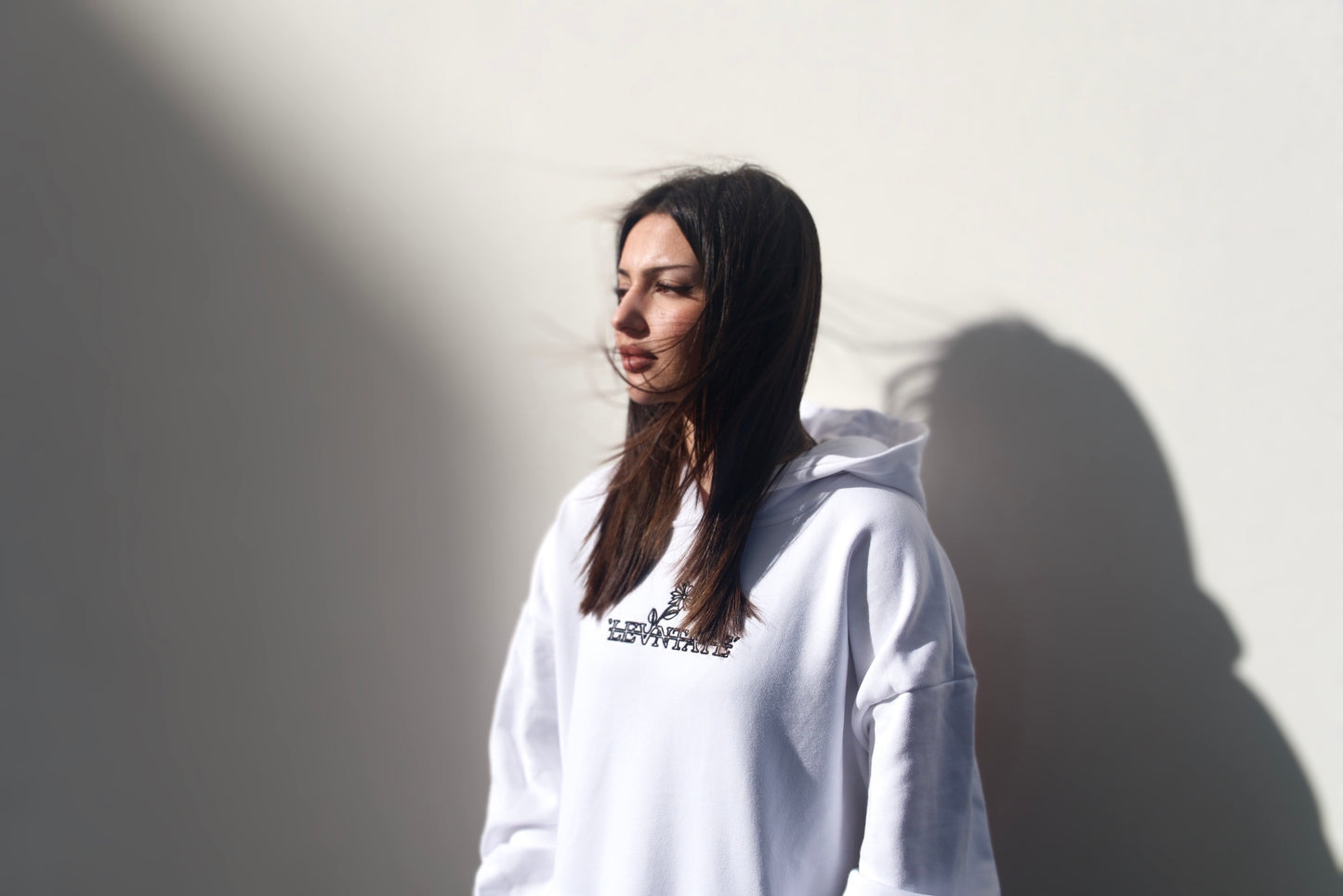 LEVNTATE / Flower-Drop Oversize Hoodie (weiß)