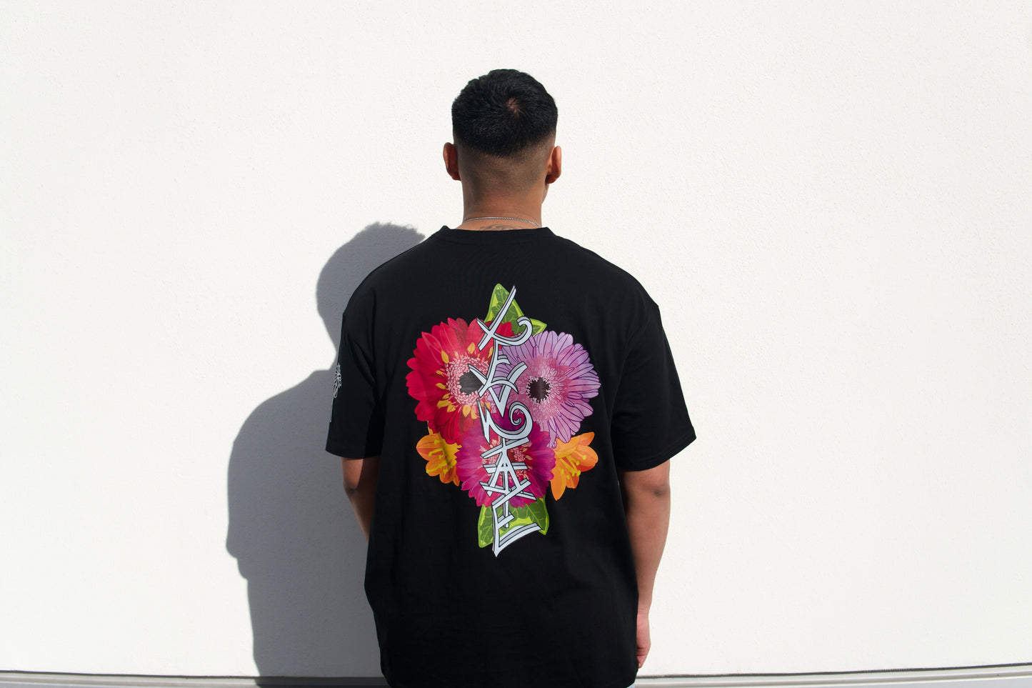 LEVNTATE / Flower-Drop Oversize T-Shirt (schwarz)